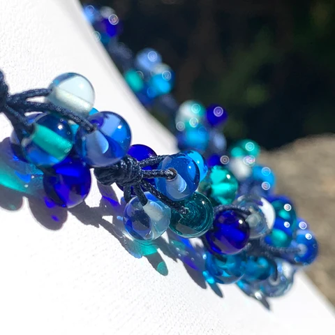Perles de verre tressees - BleuVerre - Mine d'Art en Provence