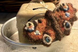 Delphine MARTINEZ Feutrière Teinturière, le Mouton à Roulettes, à Le Val 83