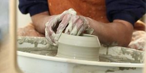 Inès CICCONE - L’Art Du Cabanon - Céramiste à Cotignac en Provence Verte